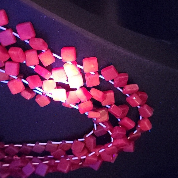 4 Strand 874.00 Cts Red Ruby Square Cube Necklace Natural Gemstone UV Statement - Picture 5 of 9